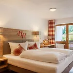 Hartungs Hoteldorf ホテル 3*