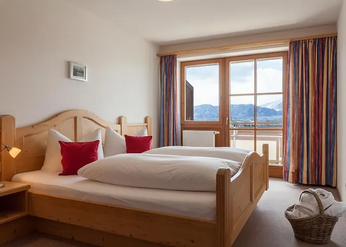 Hartungs Hoteldorf Hotell 3*