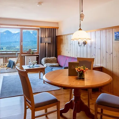 Hartungs Hoteldorf Otel 3*