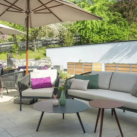 Hartungs Hoteldorf Szálloda 3*