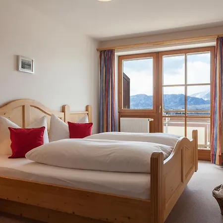 Hartungs Hoteldorf Otel 3*