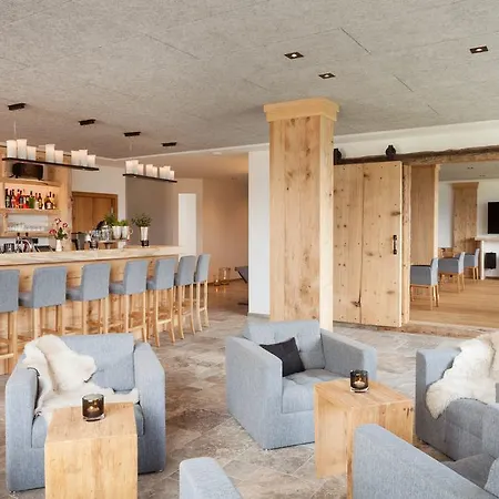 Hartungs Hoteldorf Otel 3*