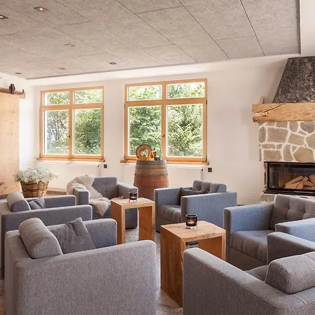 Hartungs Hoteldorf Otel