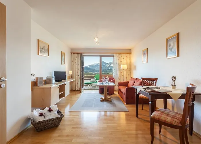 Hartungs Hoteldorf Готель 3*